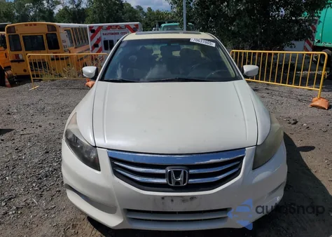 2011 Honda Accord Exl z USA, uszkodzony, nr VIN 1HGCP3F87BA001734